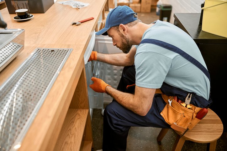 QSRFIX maintenance technicians on site